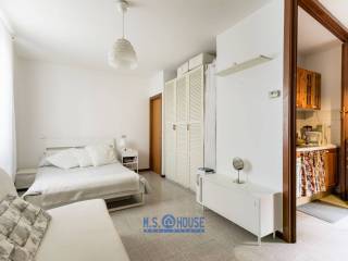 Monolocale buono stato, quarto piano, Rovereto, Milano