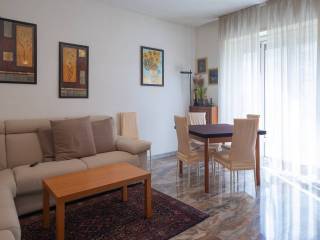 Trilocale via Fezzan 3, Bande Nere, Milano