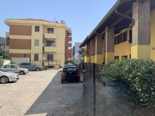 Bilocale via Fratelli Morelli 19, Figino, Milano
