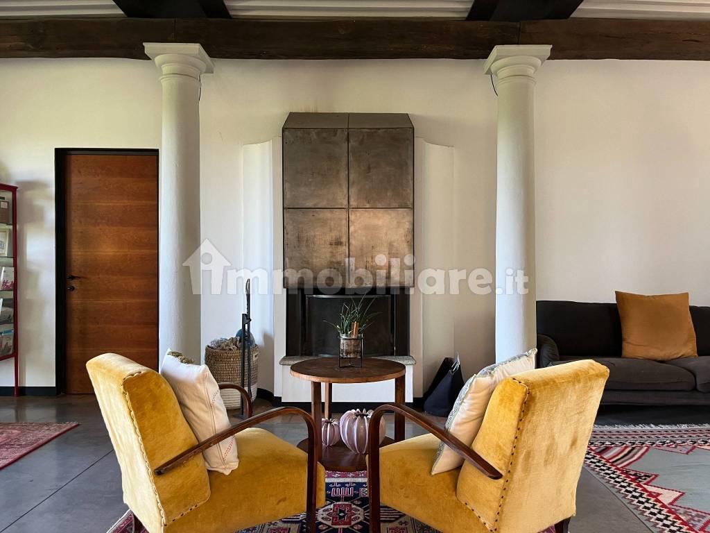 Salone