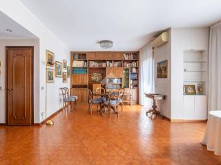 Appartamento via Enrico Gonzales, Lodi - Brenta, Milano