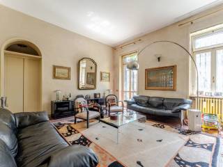 Appartamento via Serviliano Lattuada 3, Porta Romana - Medaglie d'Oro, Milano