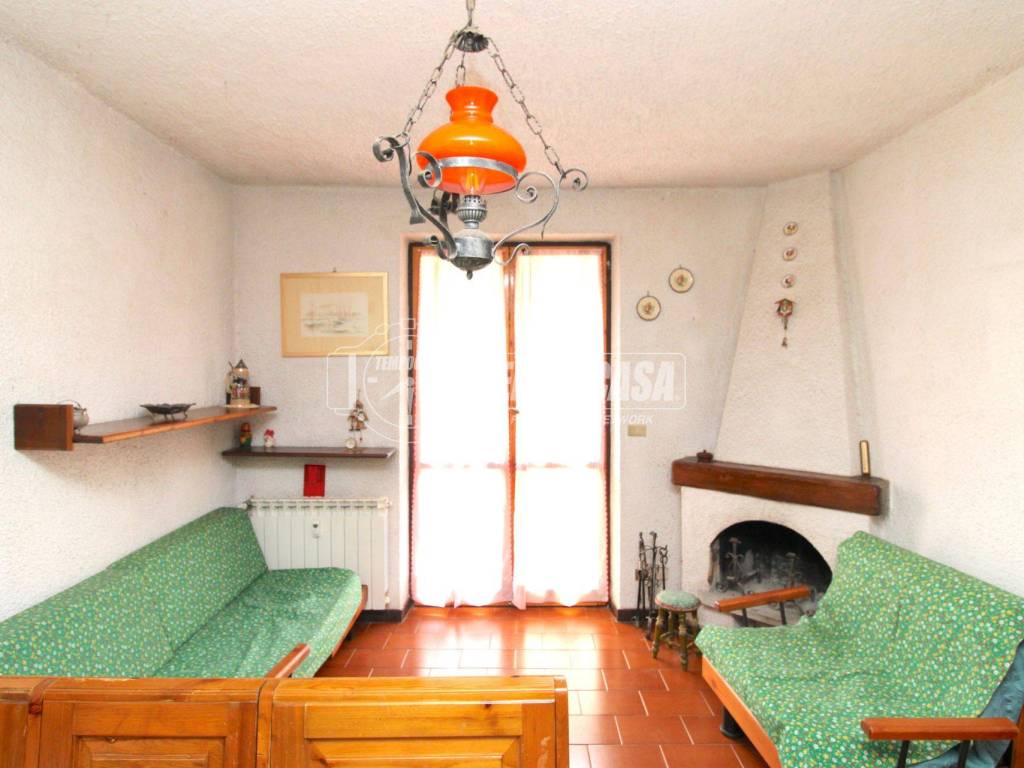 Rent Apartment Roccaforte Mondovì. 2-room flat in via Radium 7. Good ...