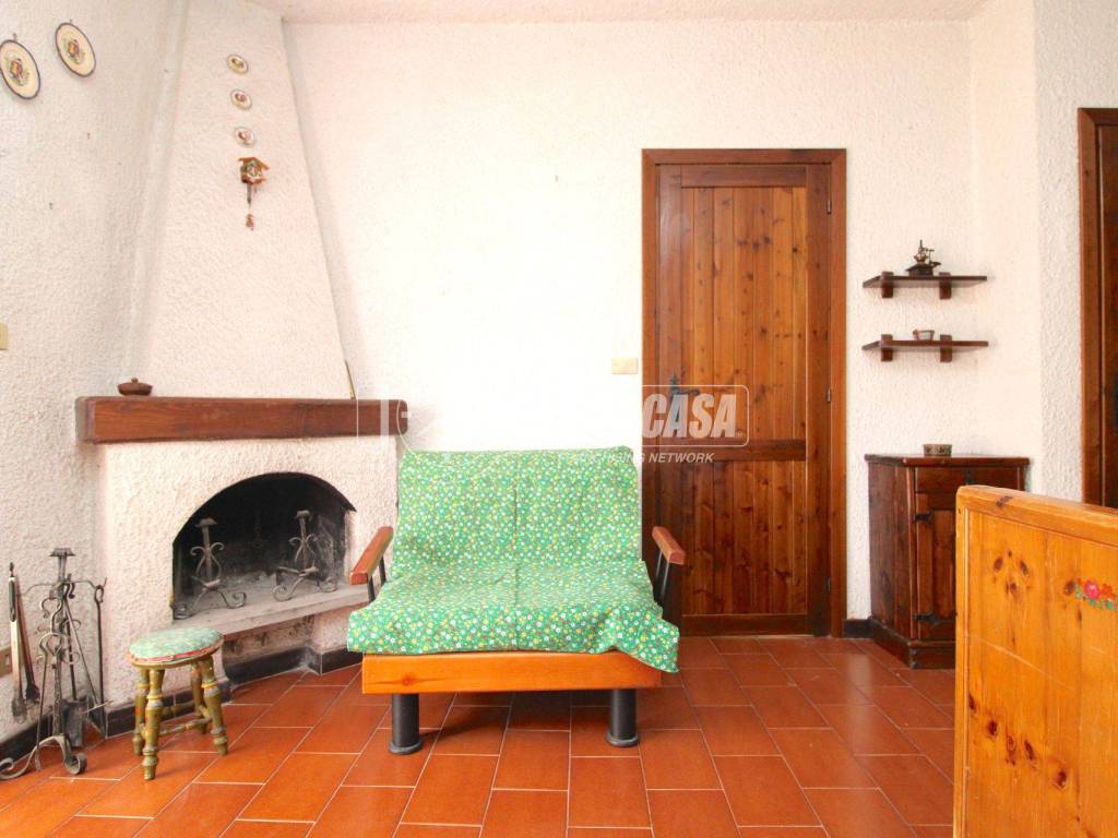 Rent Apartment Roccaforte Mondovì. 2-room flat in via Radium 7. Good ...