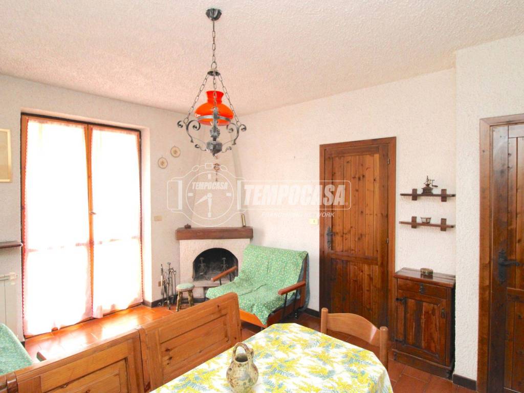Rent Apartment Roccaforte Mondovì. 2-room flat in via Radium 7. Good ...