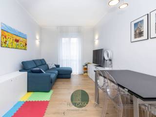 Trilocale viale Carlo Troya 11, Solari, Milano