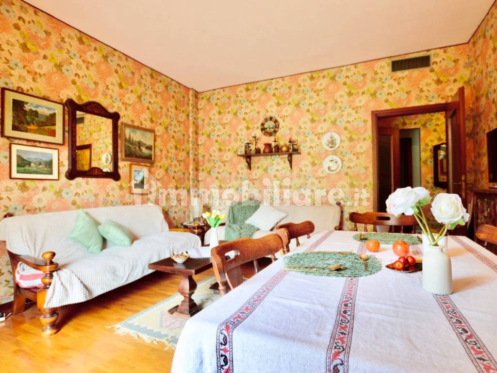 Salone