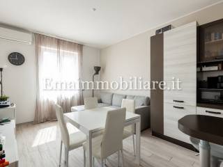 Bilocale ottimo stato, quarto piano, Centrale, Milano