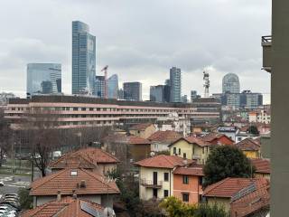 Bilocale ottimo stato, quarto piano, Zara, Milano