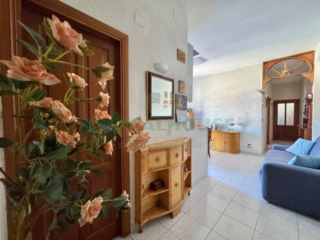 Vendita Appartamento Napoli Trilocale In Piazza Gabriele D Annunzio 16 vendita-appartamento-napoli-trilocale-in-piazza-gabriele-d-annunzio-16