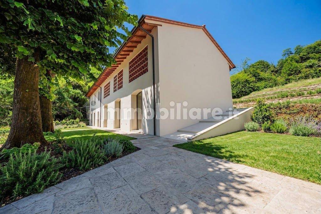 Villa in vendita a Camaiore