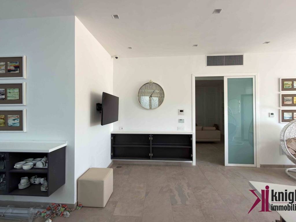Salone