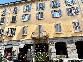 Bilocale via Savona 11, Solari, Milano
