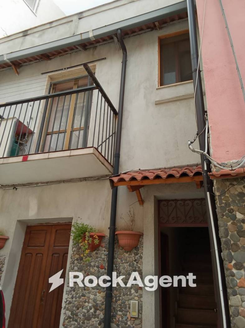 Casa indipendente in vendita a Castelvetere sul Calore