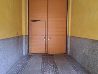 Bilocale via Legnone 79, Dergano, Milano