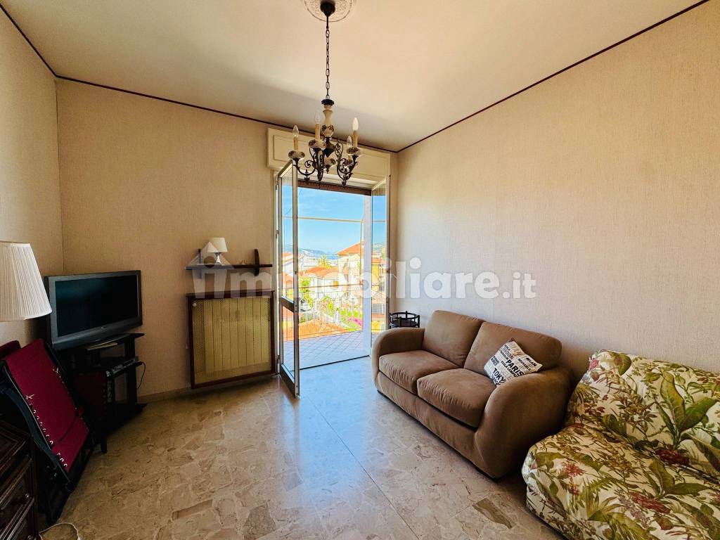Salone