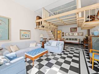 Salone
