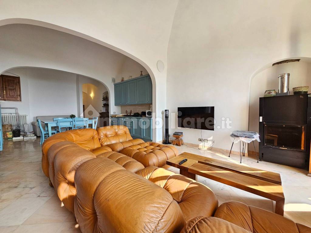 Salone