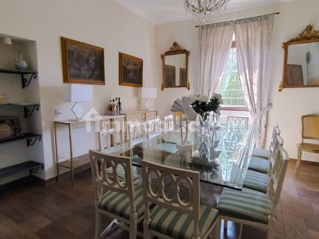Salone