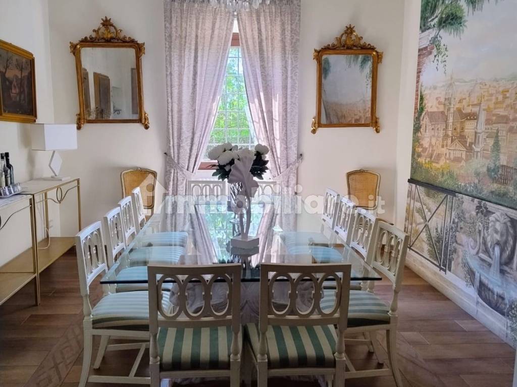 Salone
