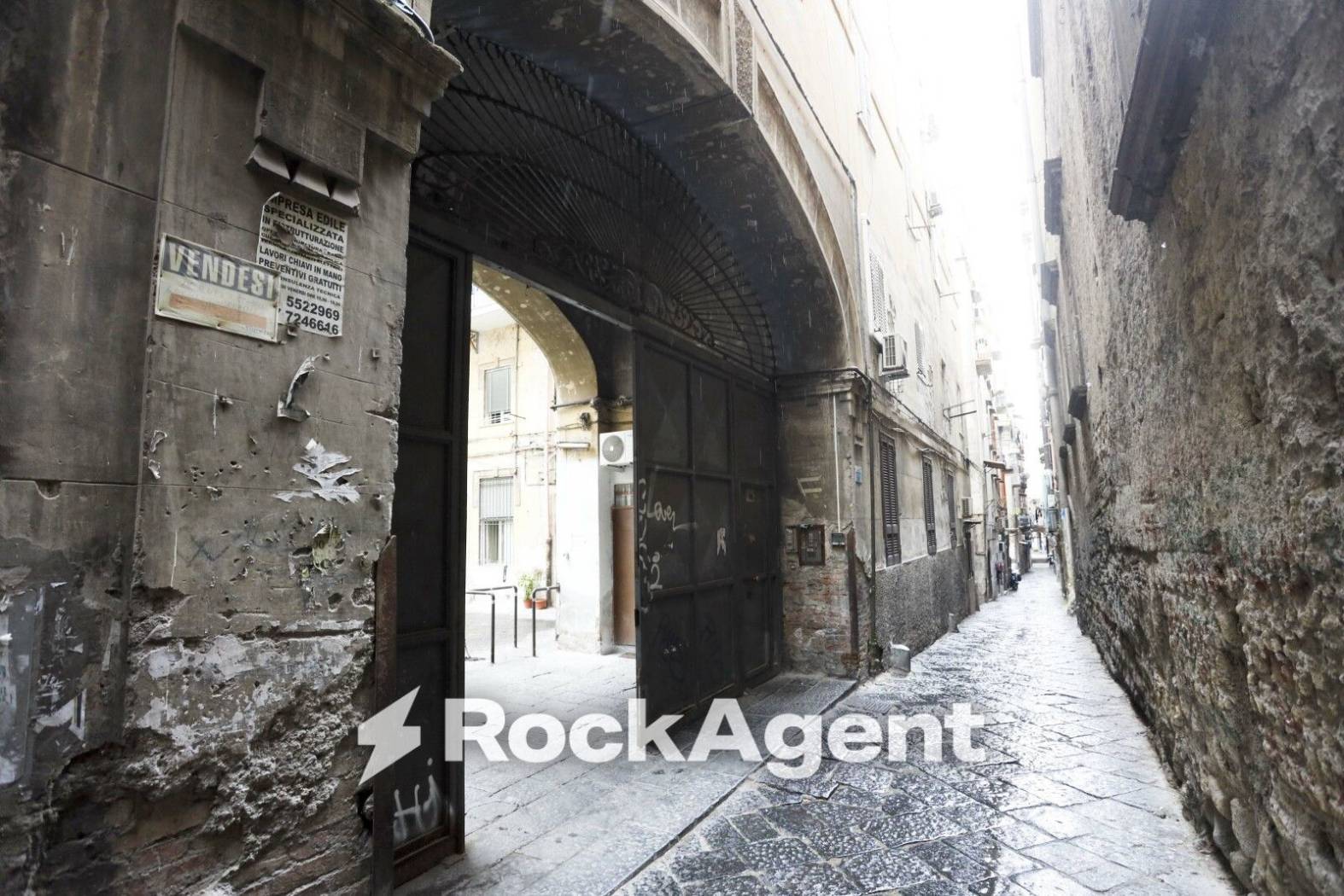 Appartamento in vendita a Napoli