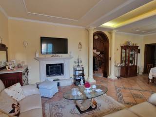 Salone