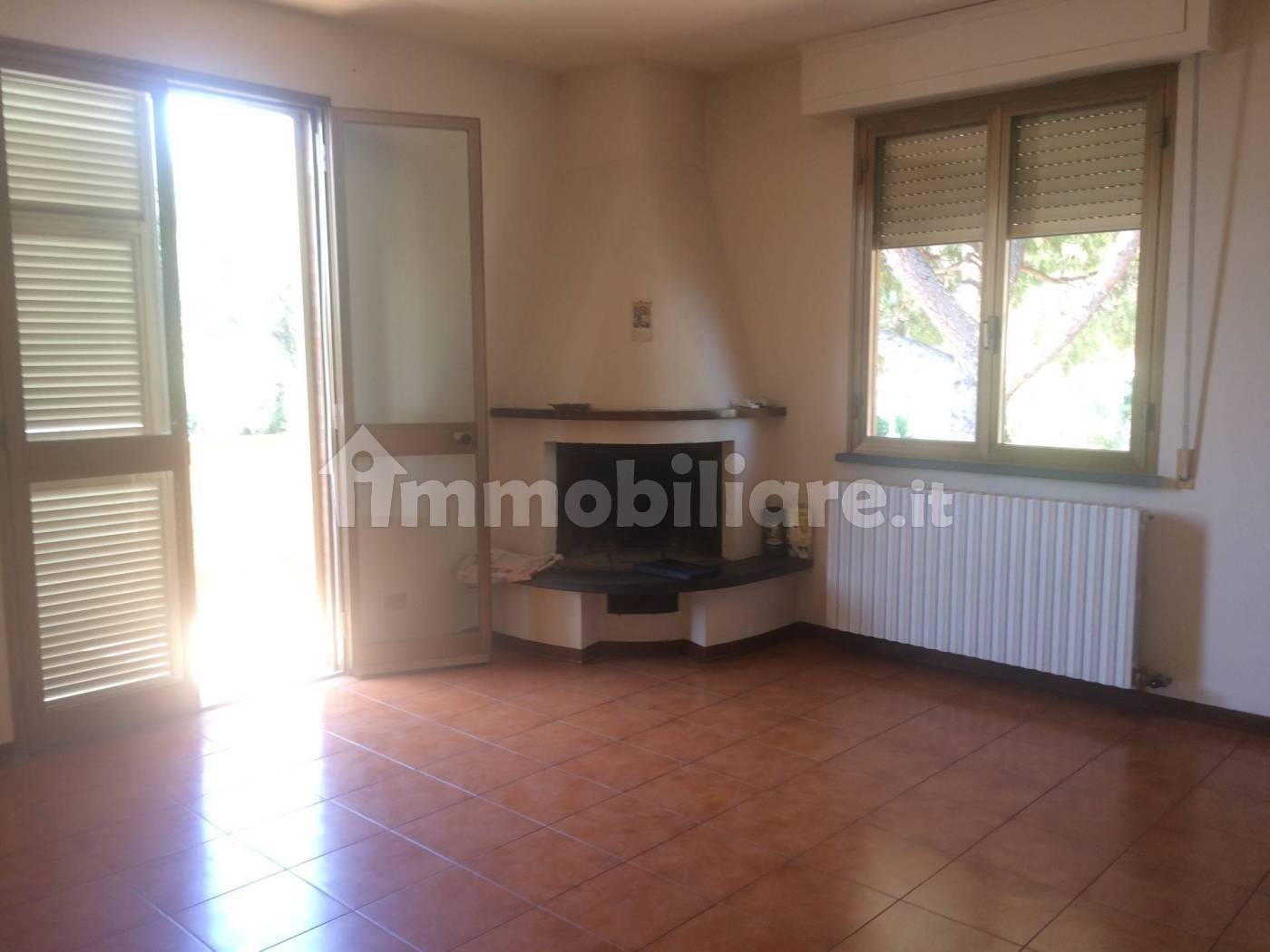 Casa indipendente in affitto a Cascina