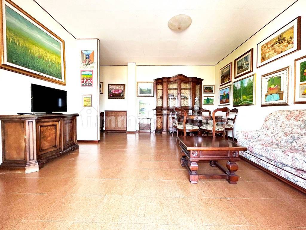 Salone