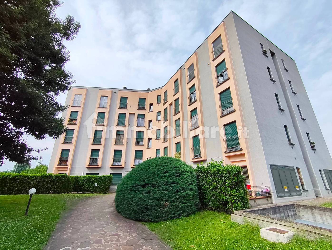 Appartamento in vendita a Monza