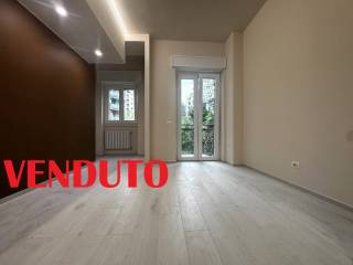 Monolocale via dei Fiordalisi 4, Lorenteggio, Milano