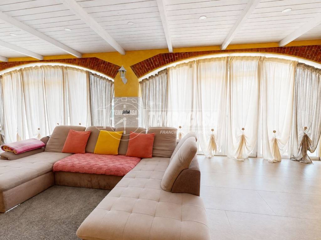 Salone