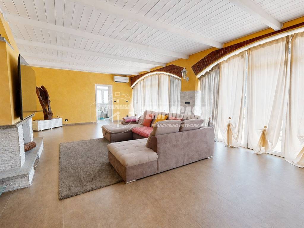 Salone