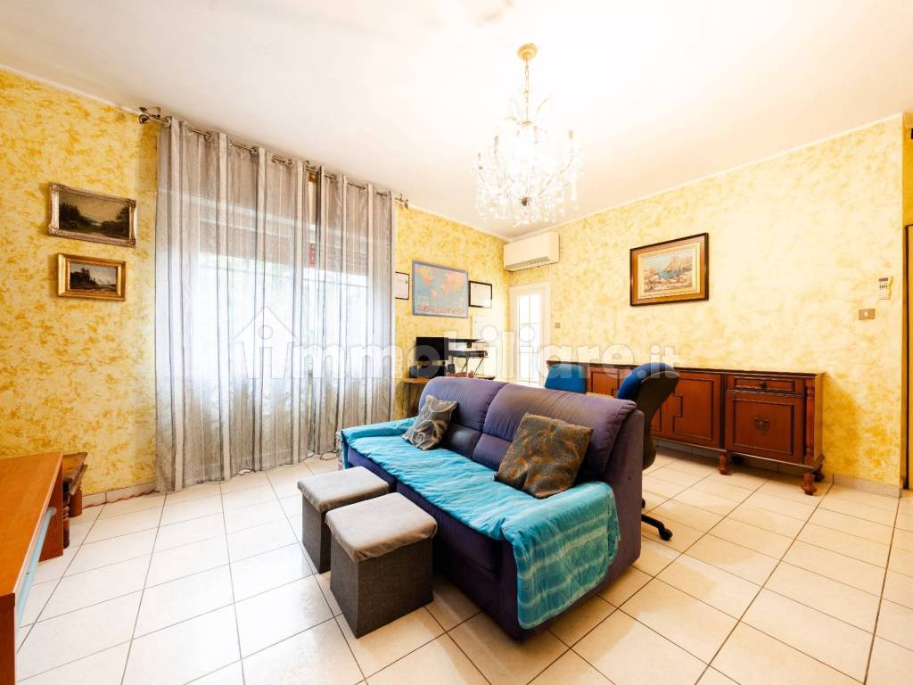 Salone