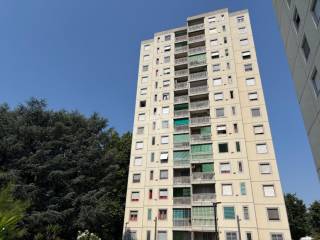 Trilocale via Enrico Falck 47, Gallaratese, Milano