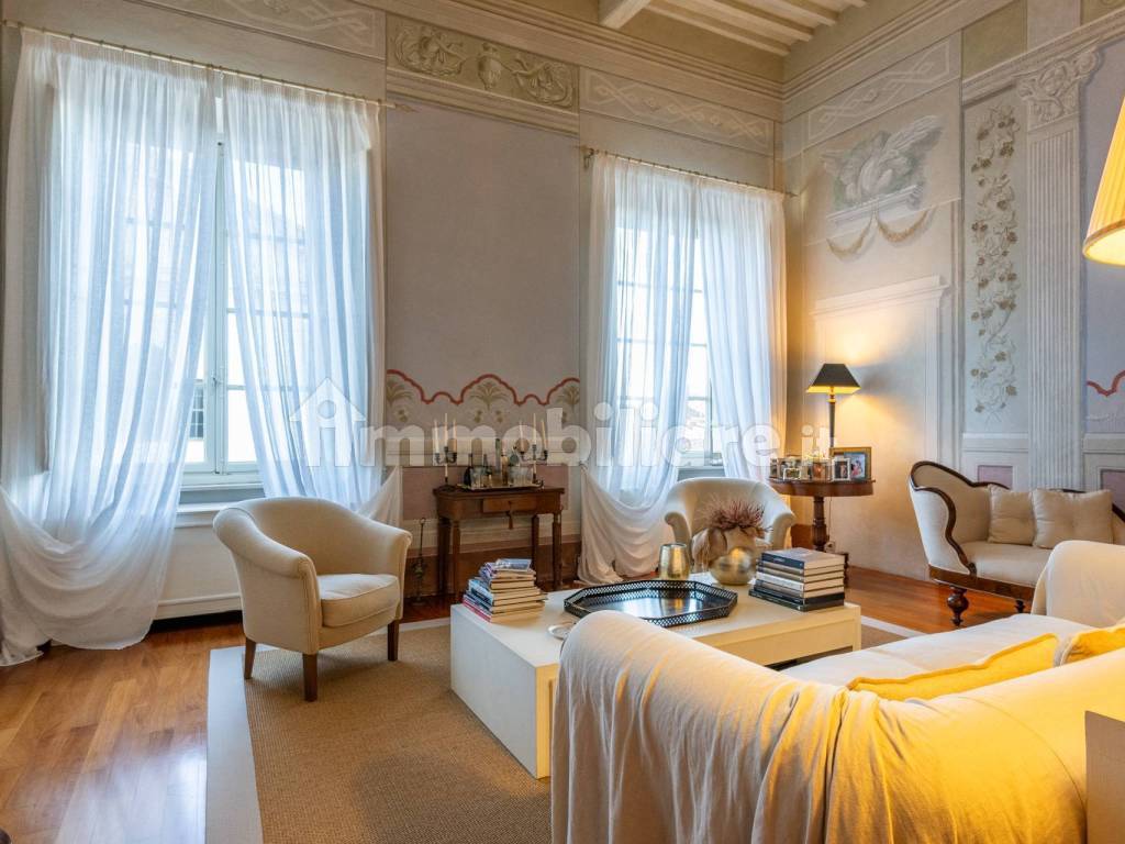 Salone