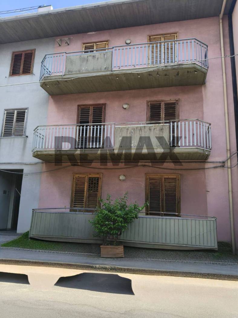 Appartamento in vendita a Aci Sant'Antonio