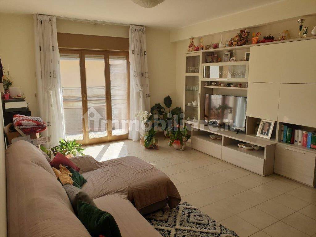 Appartamento in affitto a Mascali