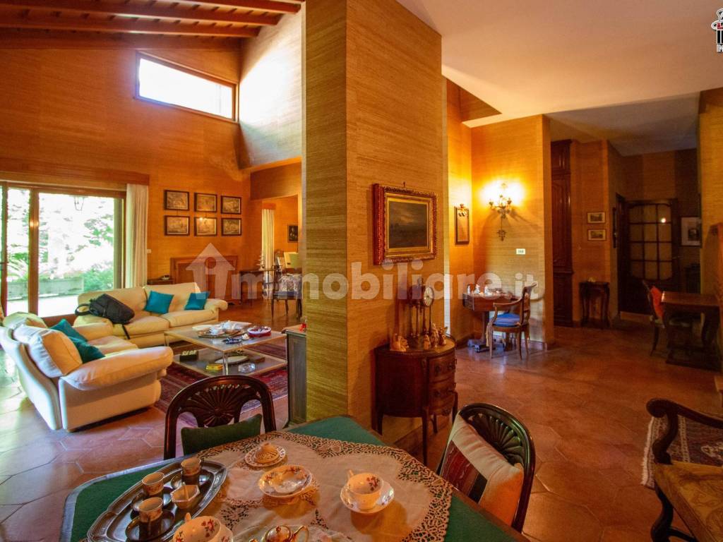 Salone
