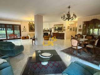 Salone