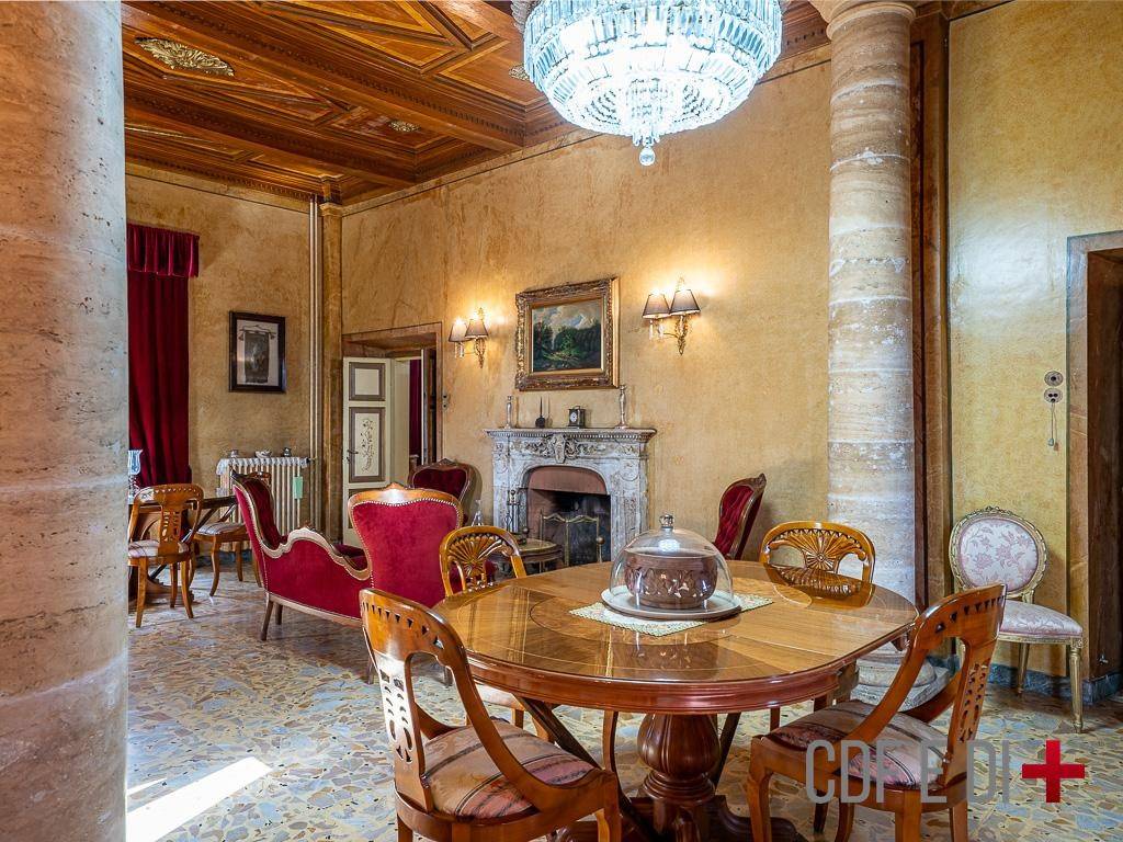 Salone