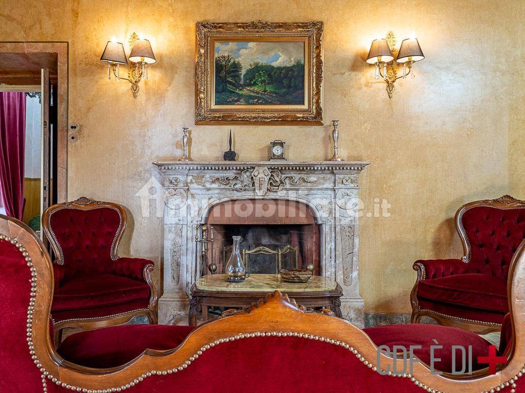 Salone
