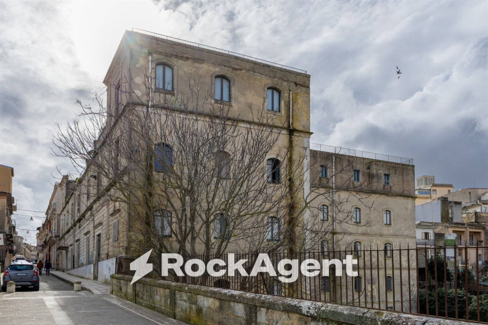 Palazzo - Edificio in vendita a Ragusa