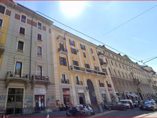 Bilocale via Carlo Farini 44, Isola, Milano