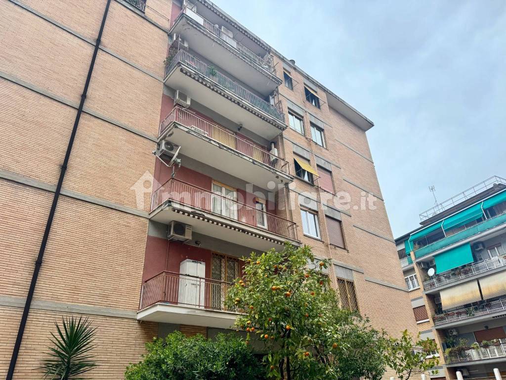 Bilocale via Giuseppe Donati, Casal Bruciato, Roma — foto 2
