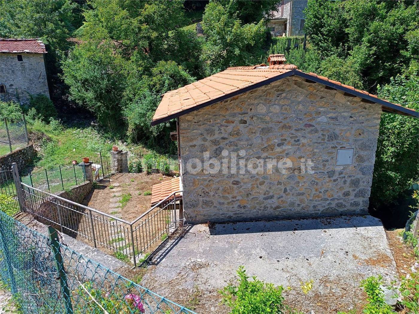 Casa indipendente in vendita a Vagli Sotto