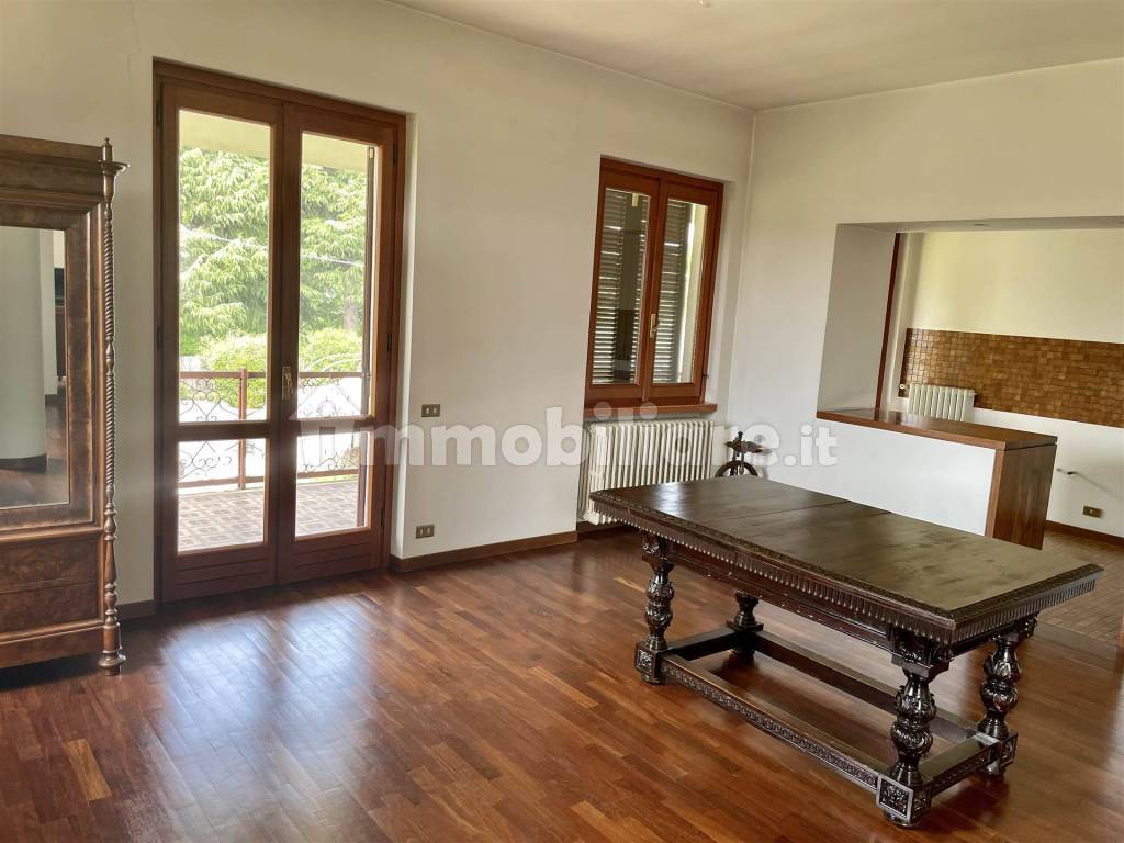 Salone