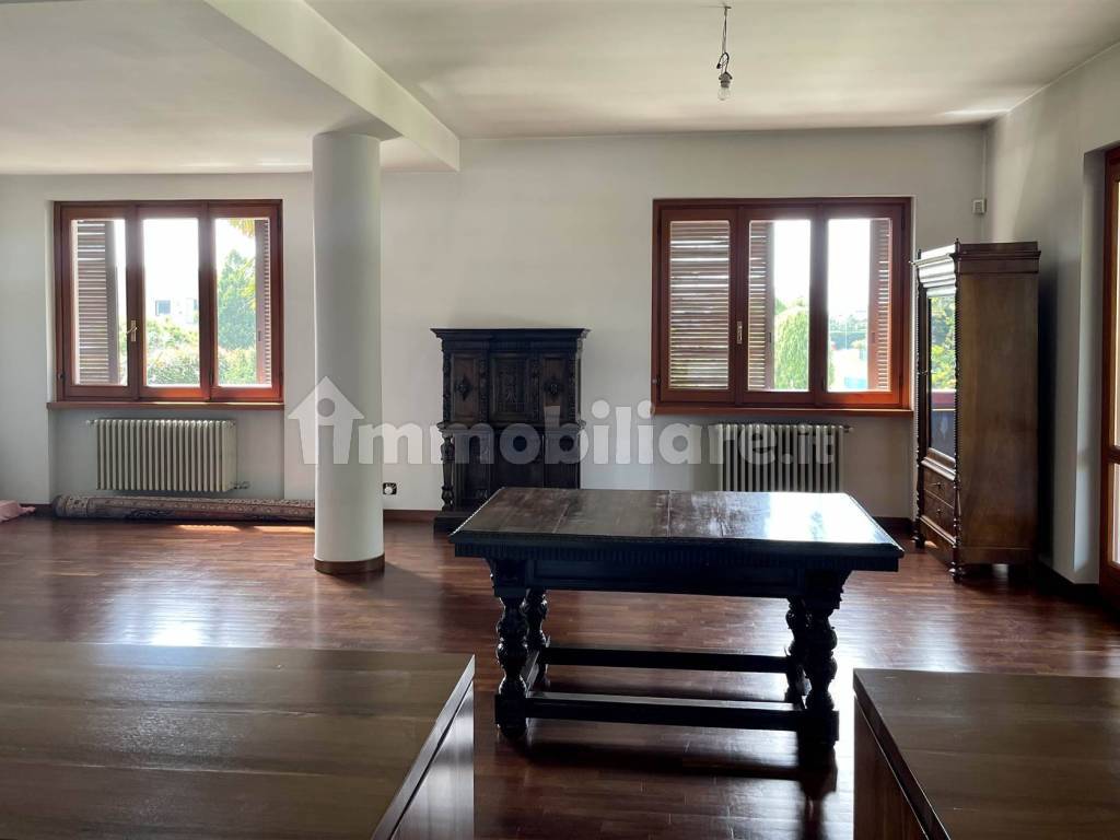 Salone