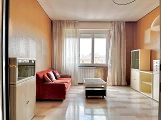 Trilocale viale Famagosta 40, Famagosta, Milano