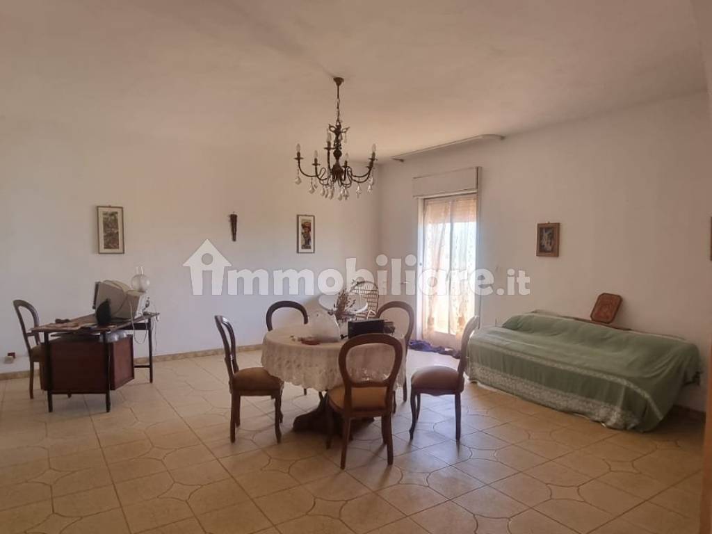 Salone