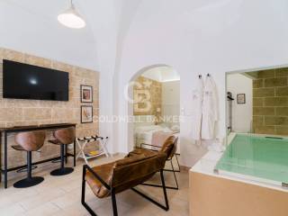 Salone